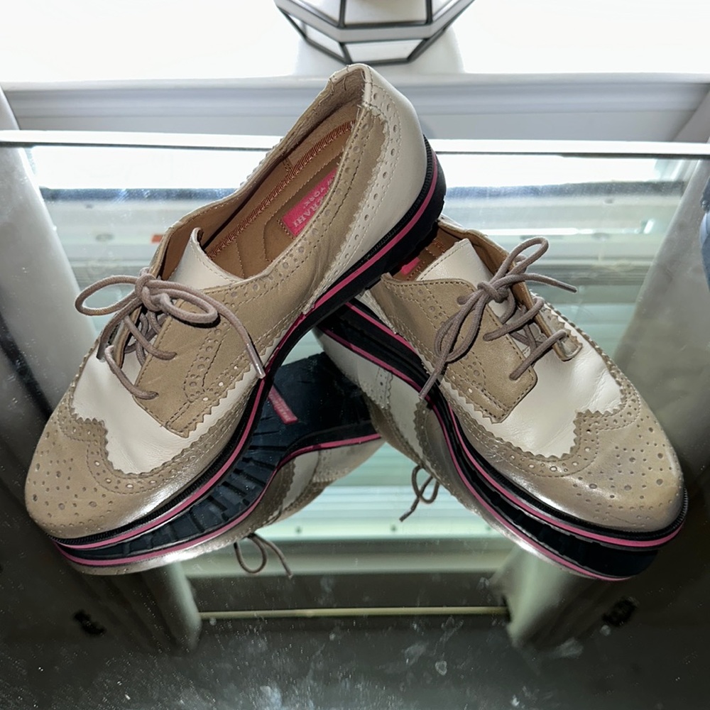 Isaac mizrahi leather loafers size 7 1/2. Will ship!!
